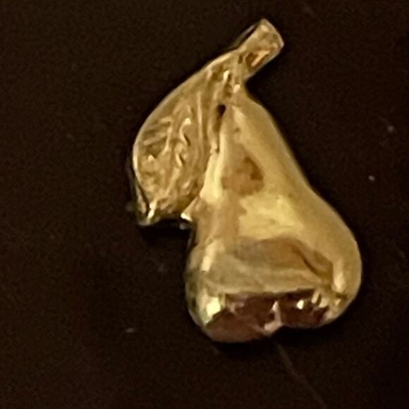 NEVER USED. 3-gold tone clutch pins/lapel pins (apple, pear & butterfly TEACHERS - Picture 9 of 11